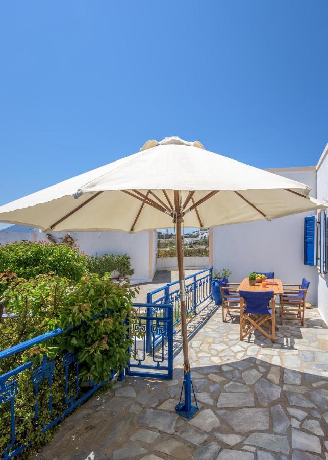 Limestone In Milos Triovasálos Extérieur photo